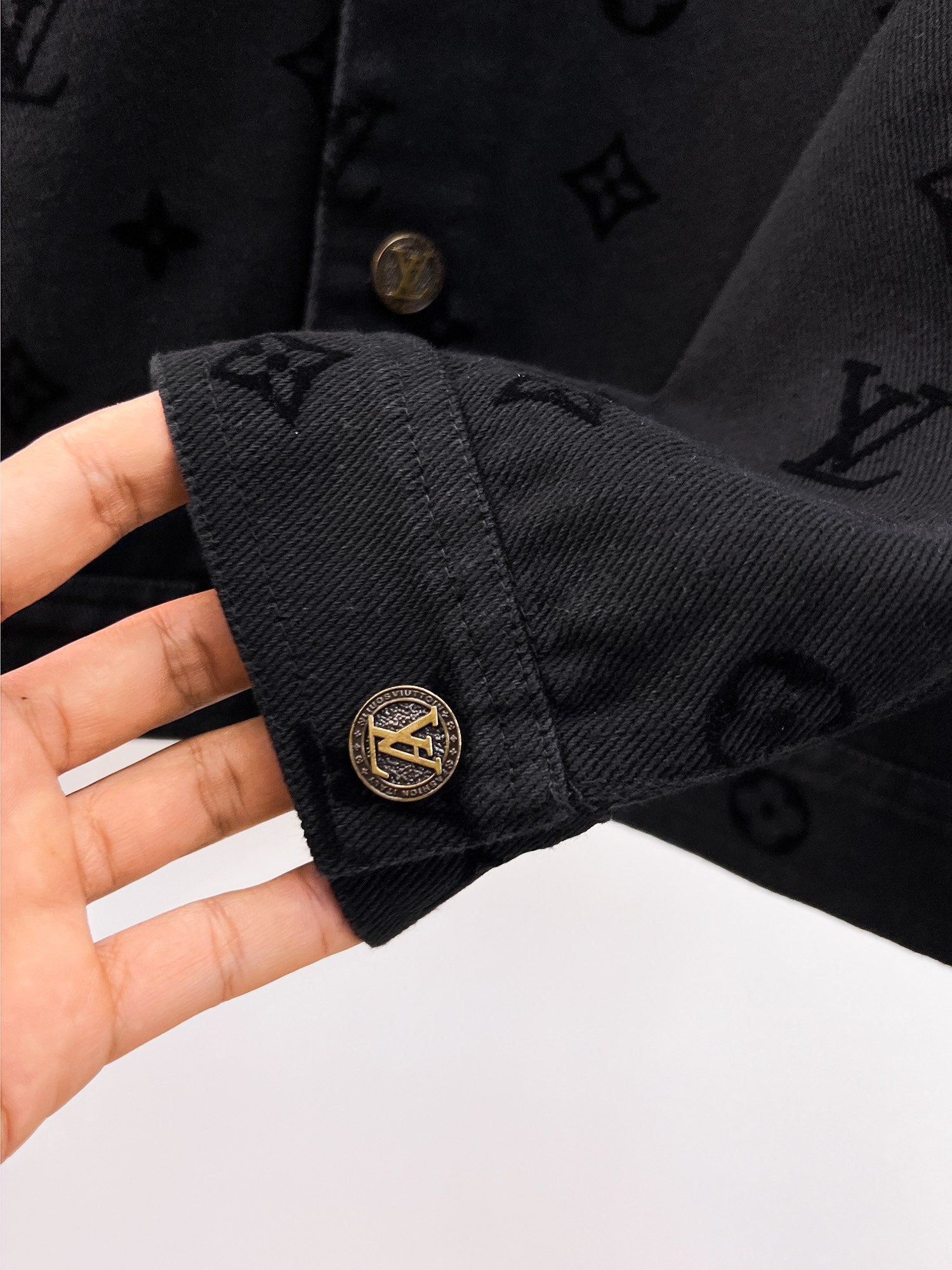 LV BLACK MONOGRAM DENIM JACKET 239525