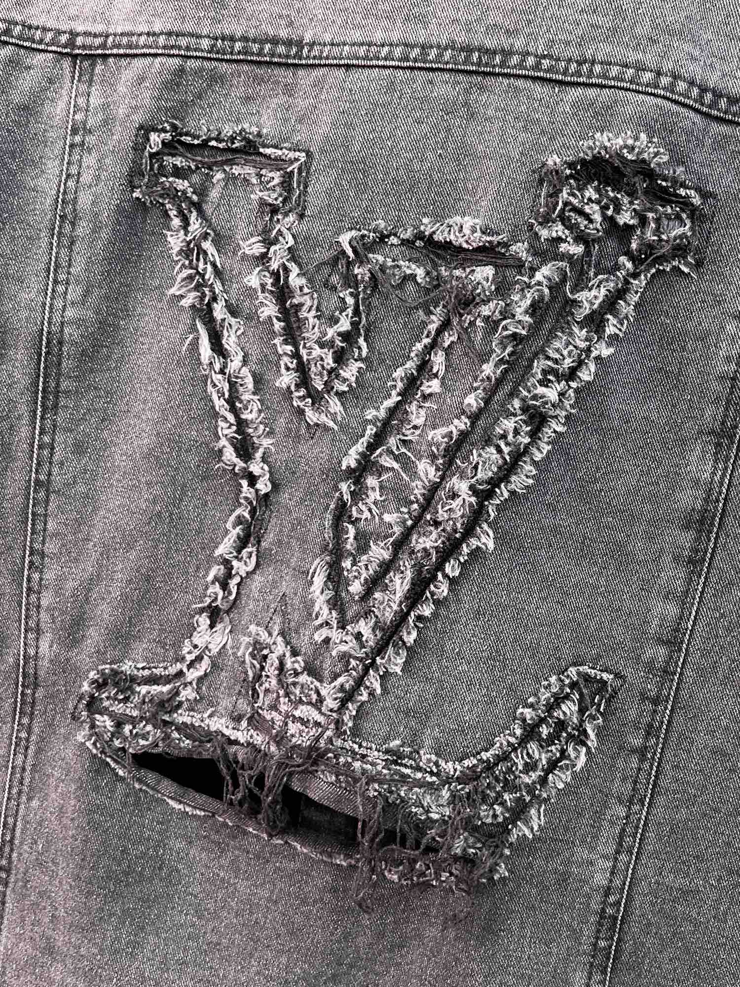 LV CHARCOAL BLACK DENIM JACKET 239526