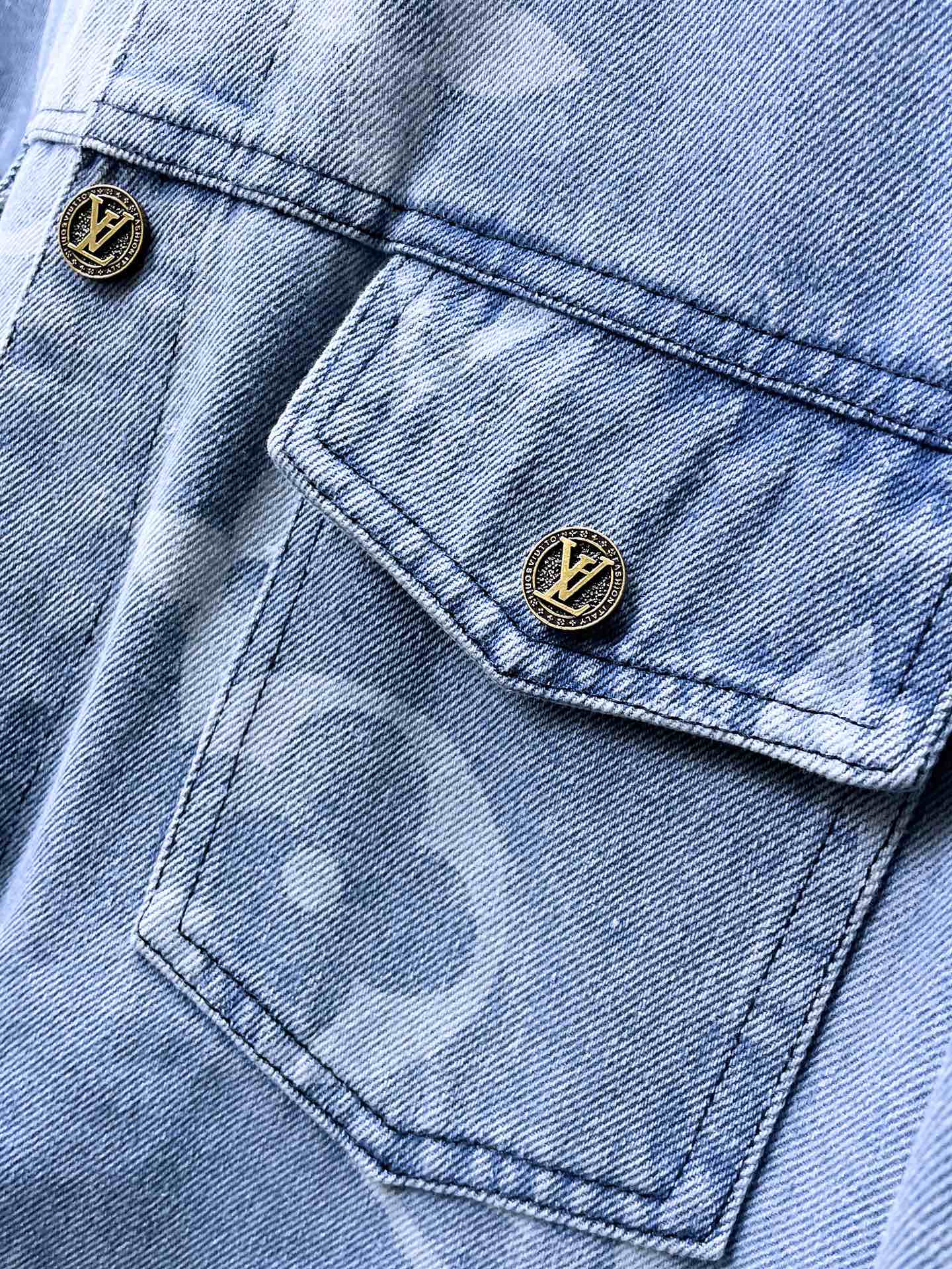 LV BASIC SHIRT JACKET IN LIGHT BLUE MONOGRAM DENIM 239129