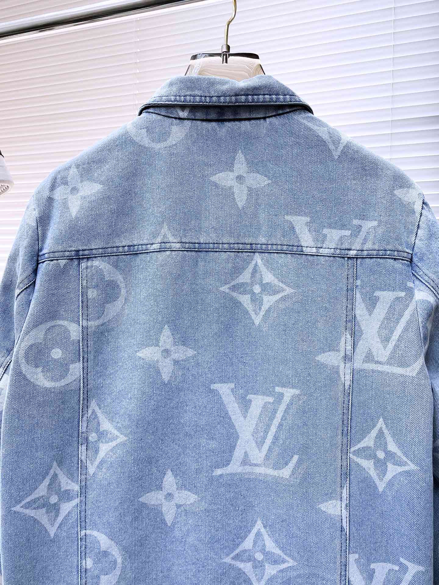 LV BASIC SHIRT JACKET IN LIGHT BLUE MONOGRAM DENIM 239129