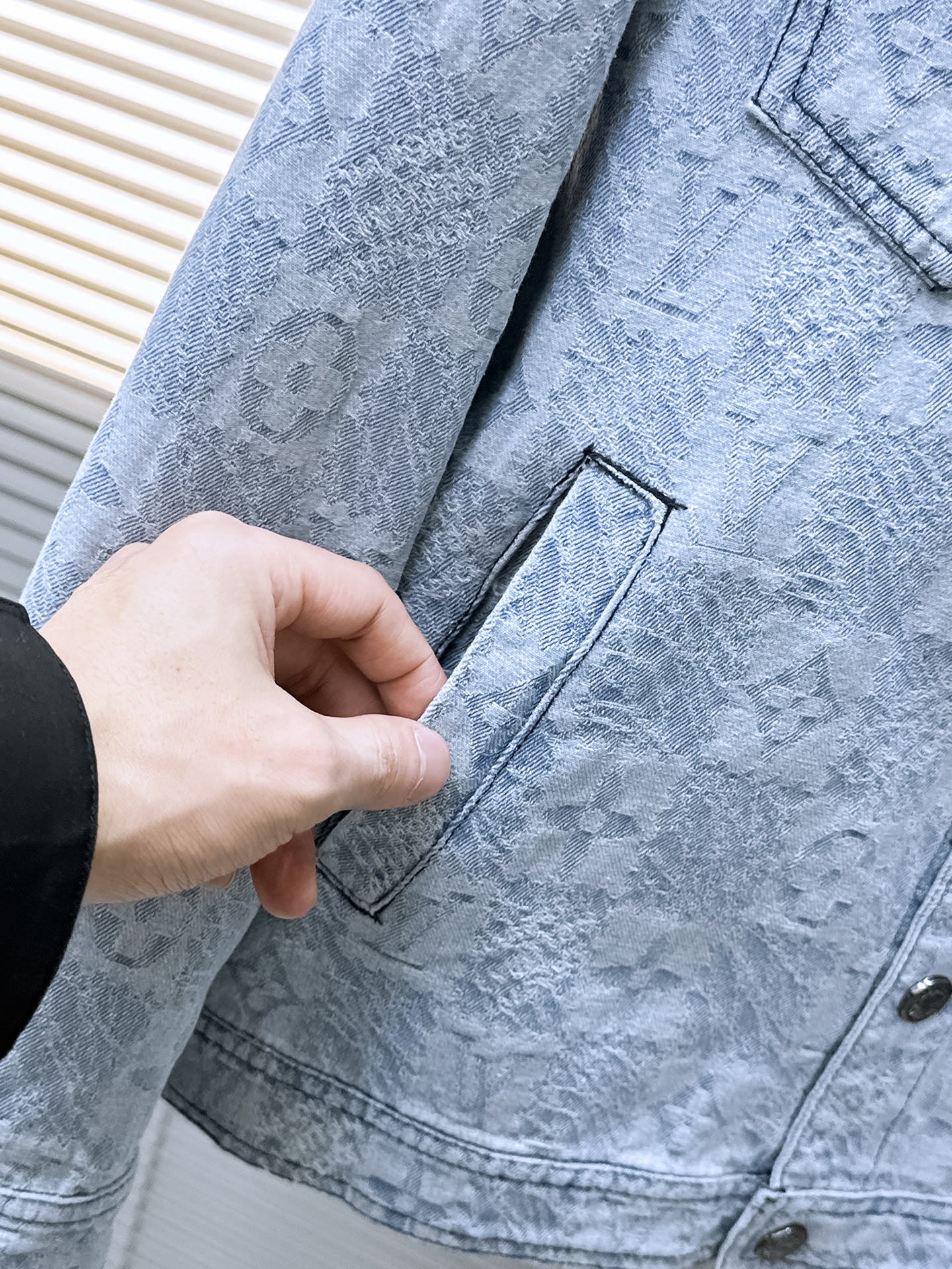 LV SHIRT JACKET IN LIGHT BLUE MONOGRAM MIX DAMIER DENIM 239121