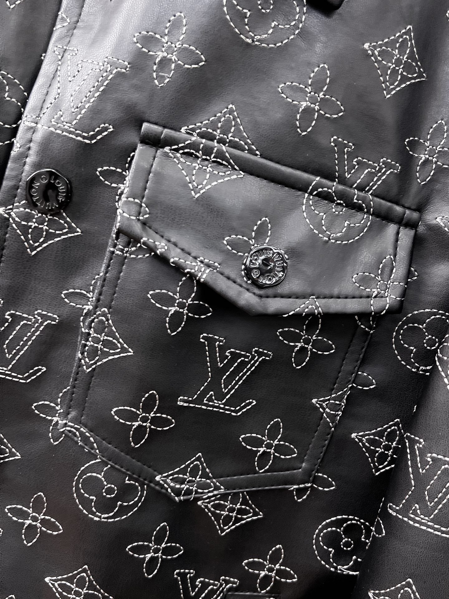 LV BLACK MONOGRAM DENIM JACKET 239528