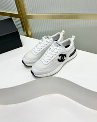 SNEAKER IN WHITE SUEDE AND BREATHABLE MESH