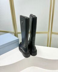 KNEE BOOTS WITH TRIANGLE LOGO IN BLACK CALFSKIN