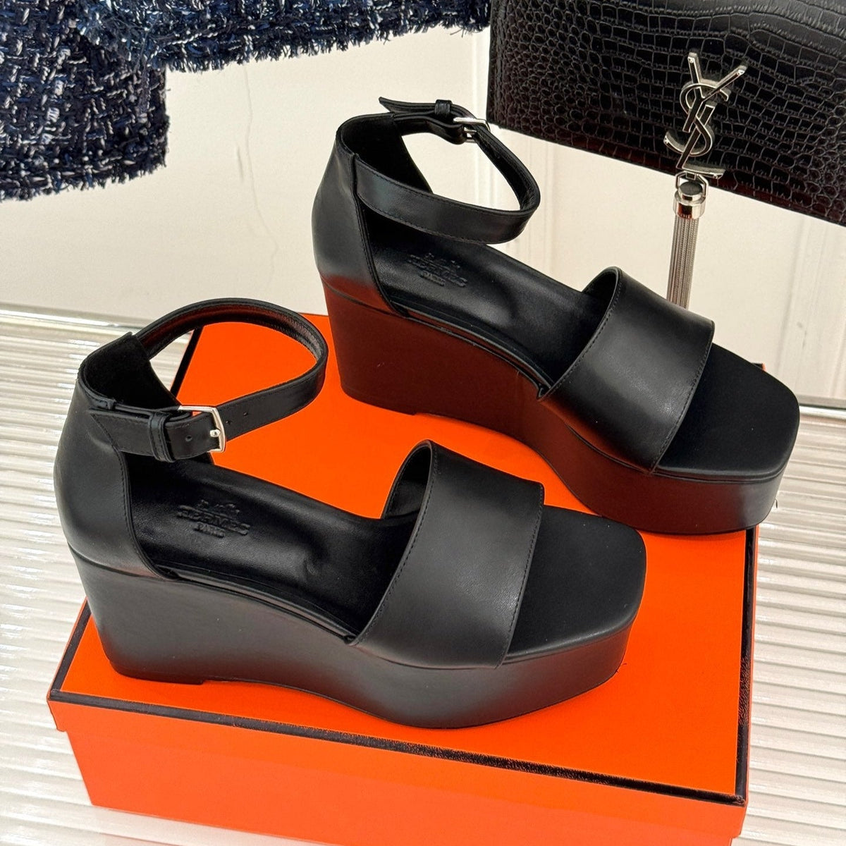 ILLUSION 35 SANDAL IN BLACK CALFSKIN