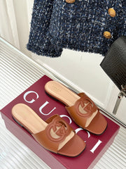 SLIDE SANDALS IN BROWN CALFSKIN