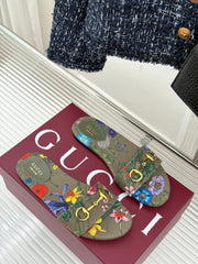 SLIDE SANDALS IN WARM BEIGE FABRIC FLORAL AND LEAF PRINT