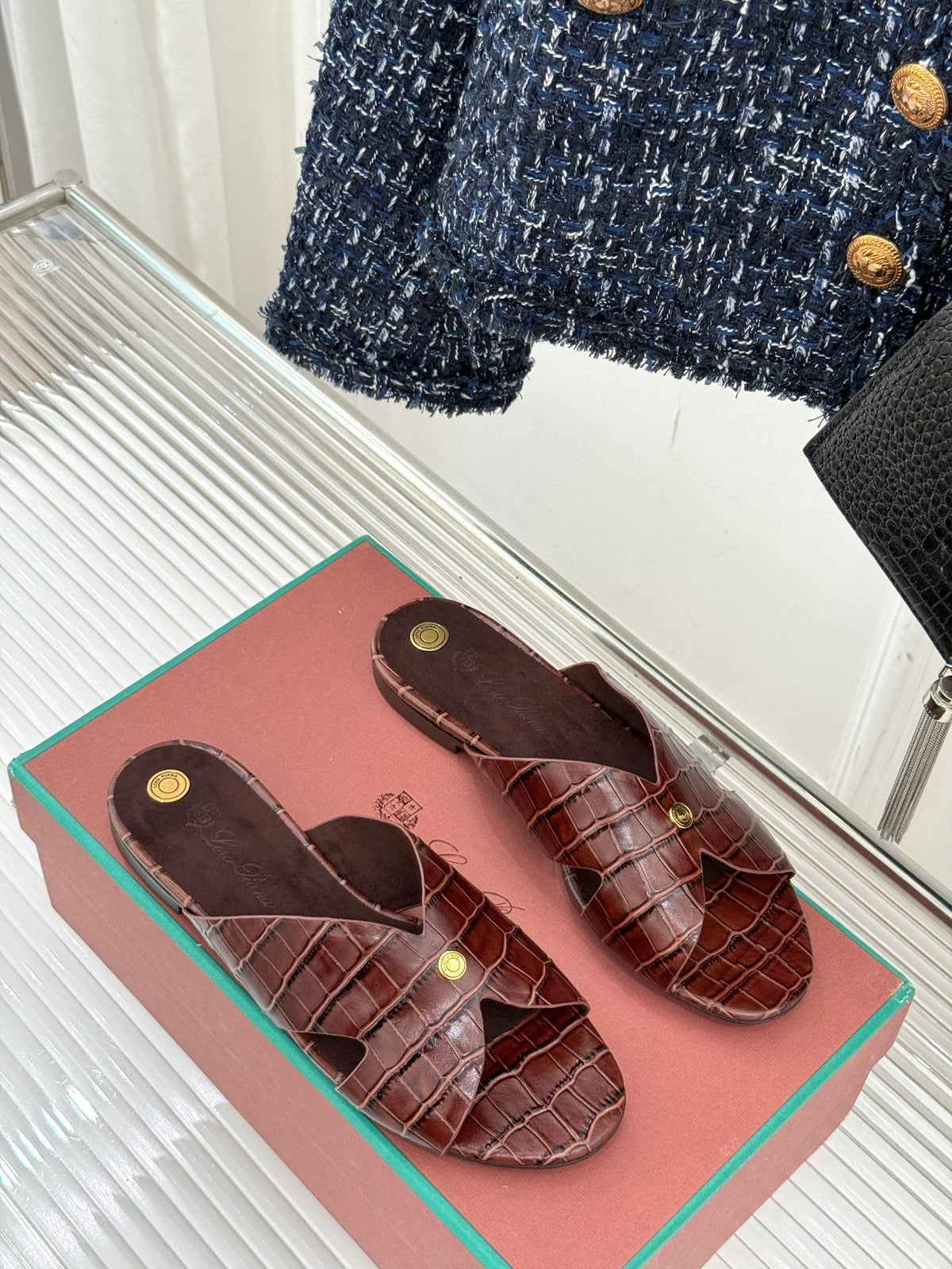 LP SANDALS 25S IN MAHOGANY RED LAMBSKIN SNAKE EMBOSSING