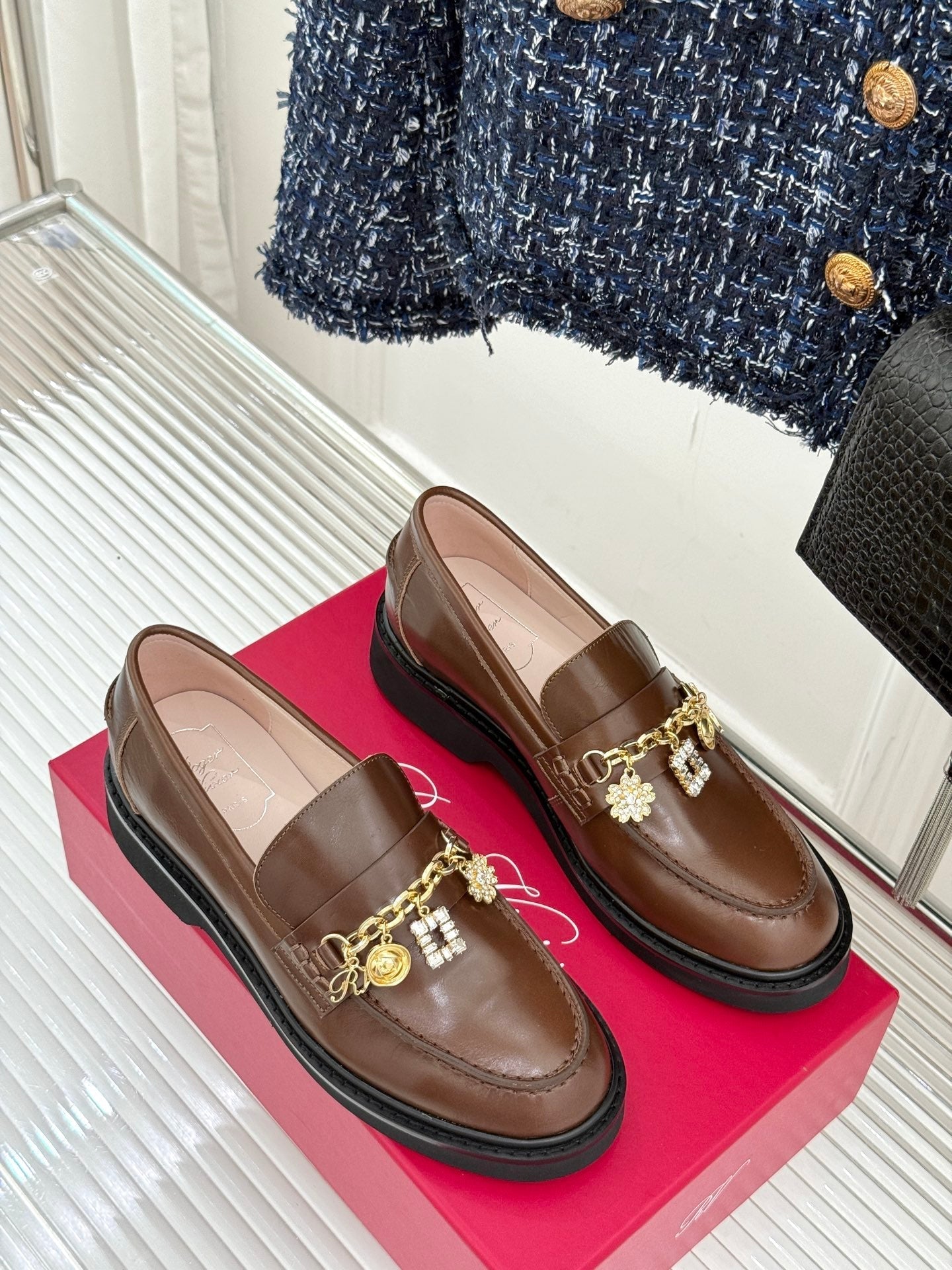 ROGER VIVIER 25S RANGERS CHAIN LOAFER IN BROWN CALFSKIN