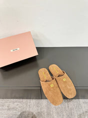 MIUMIU 26S MULE LOAFERS IN CARAMEL BROWN SUEDE LOGO