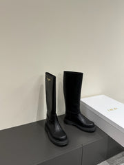 D-TOWN BOOTS IN BLACK CALFSKIN