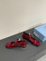MARY JANE PUMPS IN BURGUNDY RED GLOSSY CALFSKIN