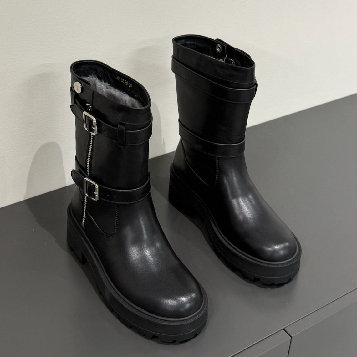 MAJOR ANKLE BOOT BLACK CALFSKIN WITH SHEARLING WOOL LINING