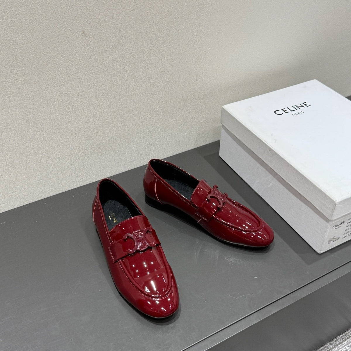 TRIOMPHE LOAFERS IN MAROON RED PATENT CALFSKIN