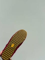 LACE-UP SNEAKER IN RED SUEDE