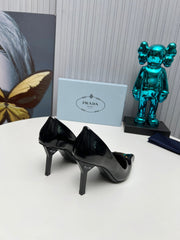 HIGH-HEEL PUMPS IN BLACK CALFSKIN