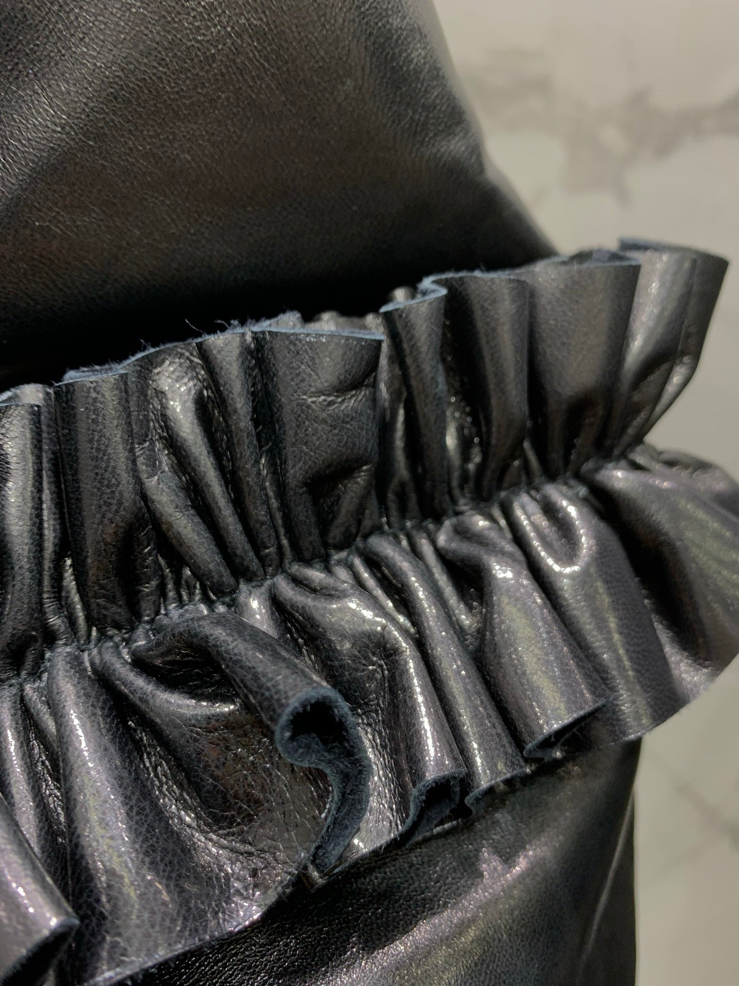 CHANEL 25S ROUND-NECK LEATHER JACKET 410