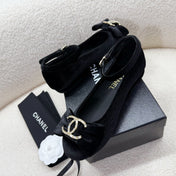 MARY JANE SHOES IN BLACK VELVET