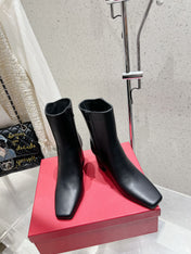 VLOGO SIGNATURE WHITE CALFSKIN ANKLE BOOT 75 MM