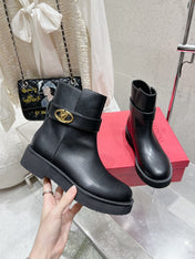 VLOGO SIGNATURE BLACK CALFSKIN ANKLE BOOT 30MM