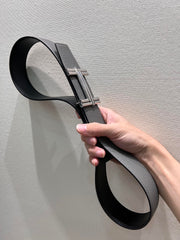 HM TRAVERSE BELT BUCKLE & REVERSIBLE GRAY AND BLACK LEATHER STRAP 38 MM SILVER HARDWARE