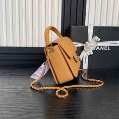 RETRO STYLE FLAP BAG 22 IN RAW SIENNA GRAINED CALFSKIN GOLD HARDWARE