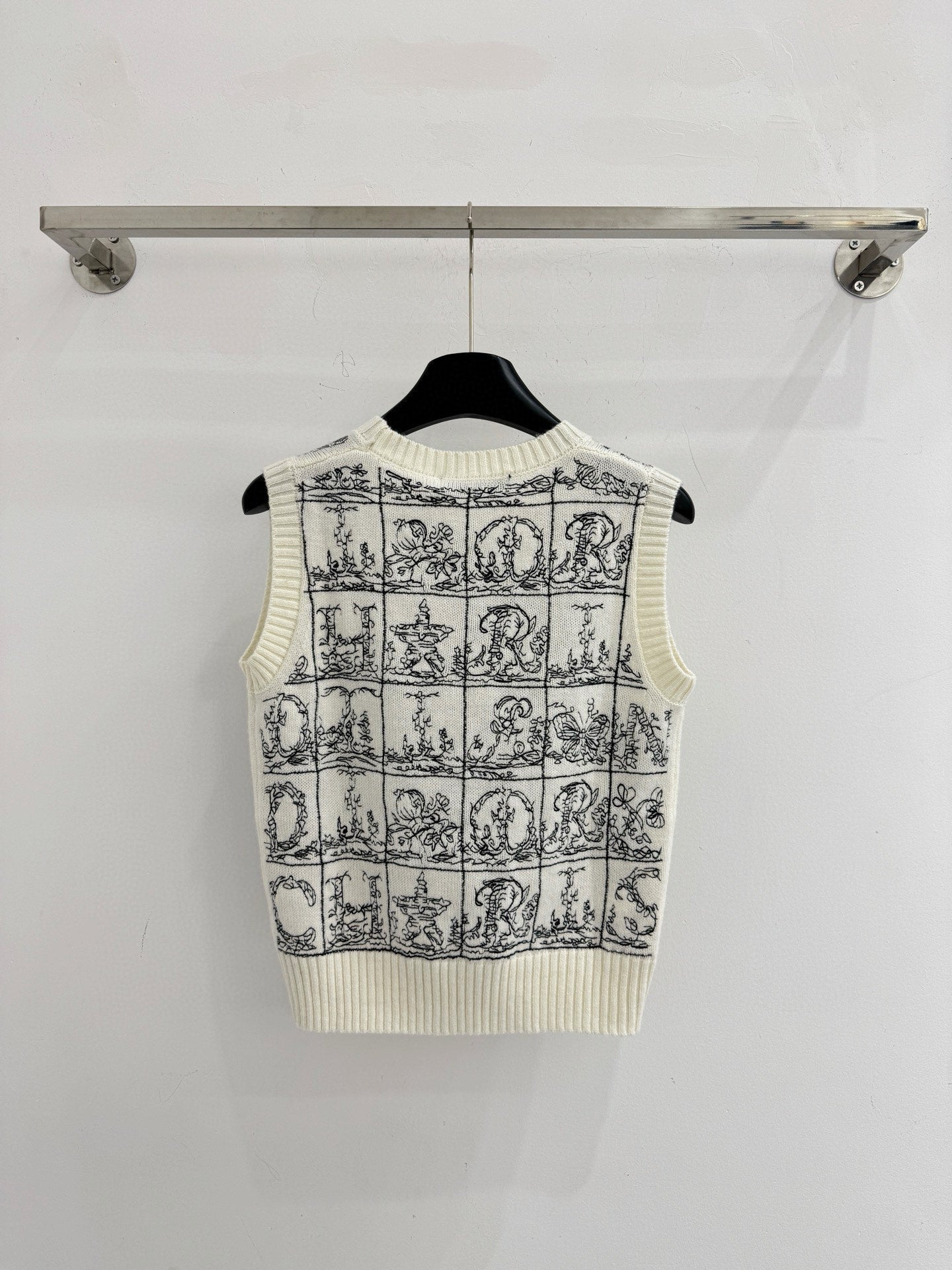 DIOR 25S SLEEVELESS VEST 609
