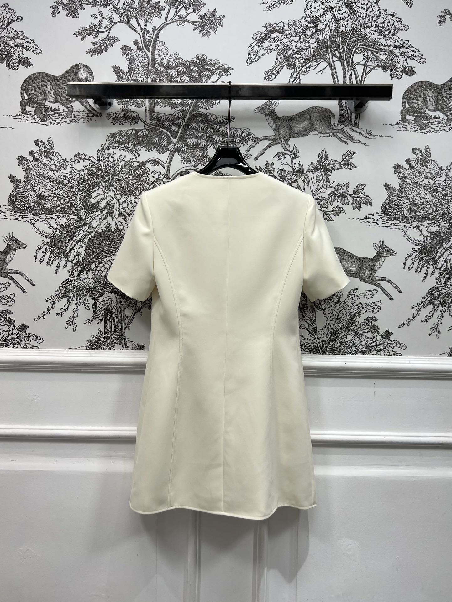 LV 25S ROUND NECK DRESS WITH METAL BUTTONS 262924