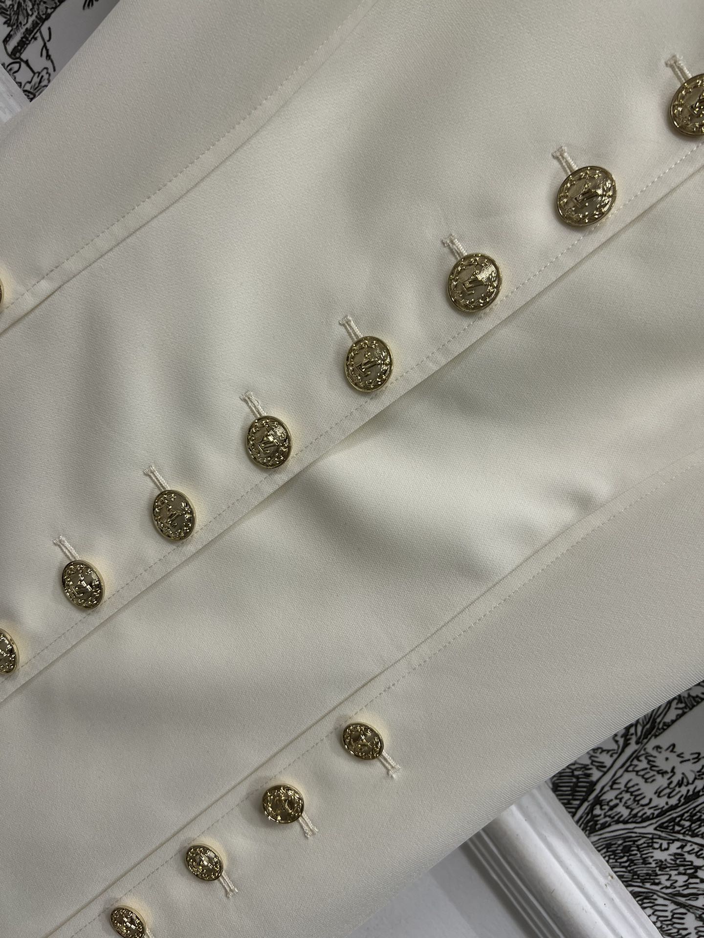 LV 25S ROUND NECK DRESS WITH METAL BUTTONS 262924