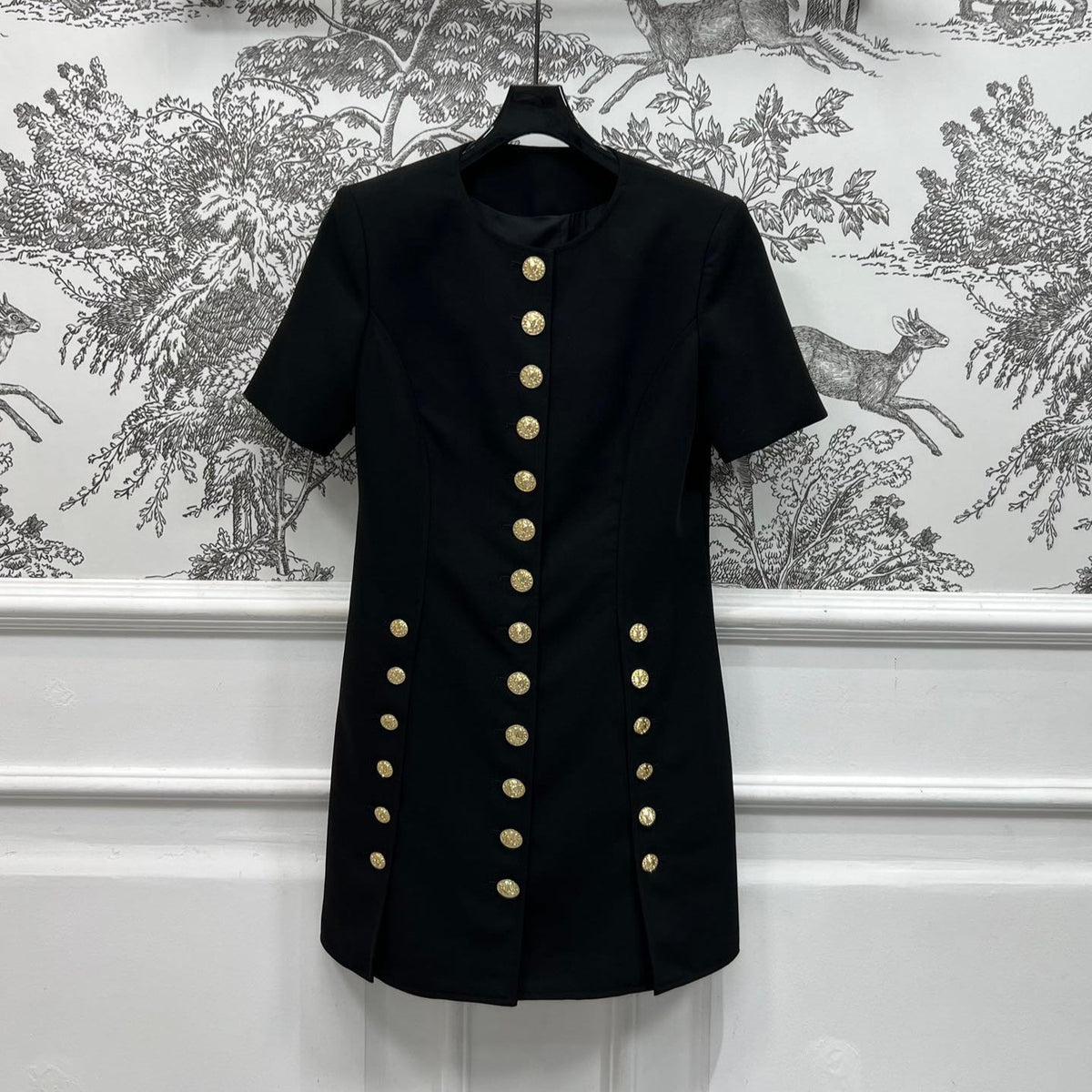 LV 25S ROUND NECK DRESS WITH METAL BUTTONS 262925