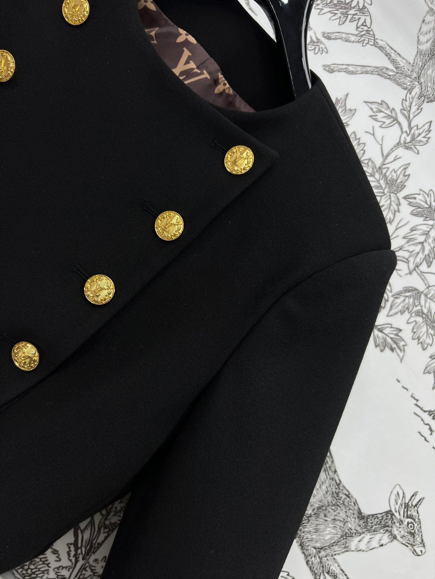 LV 25S ROUND NECK JACKET 263095