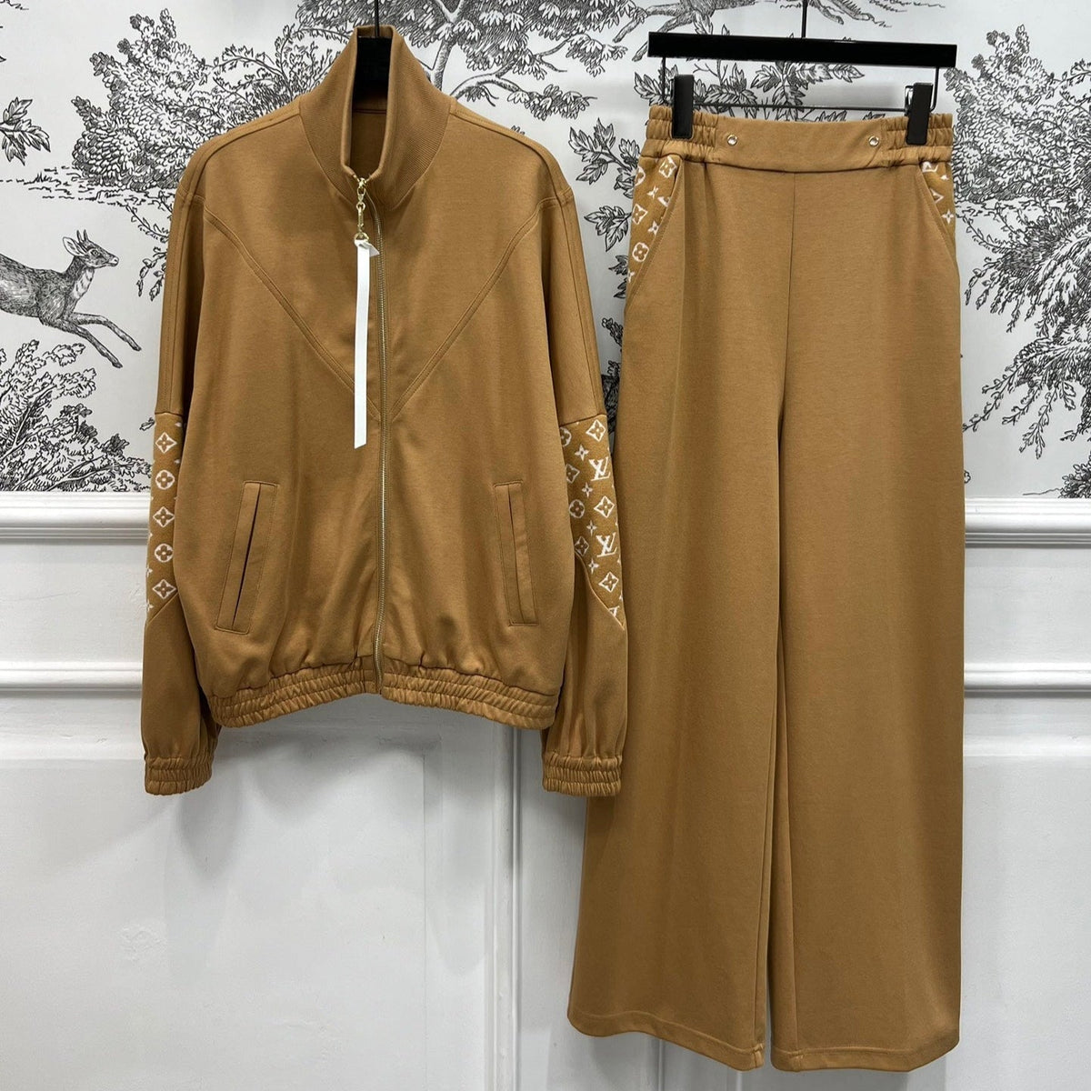 LV 25S ZIPPER JACKET WITH STANDING COLLAR 263107