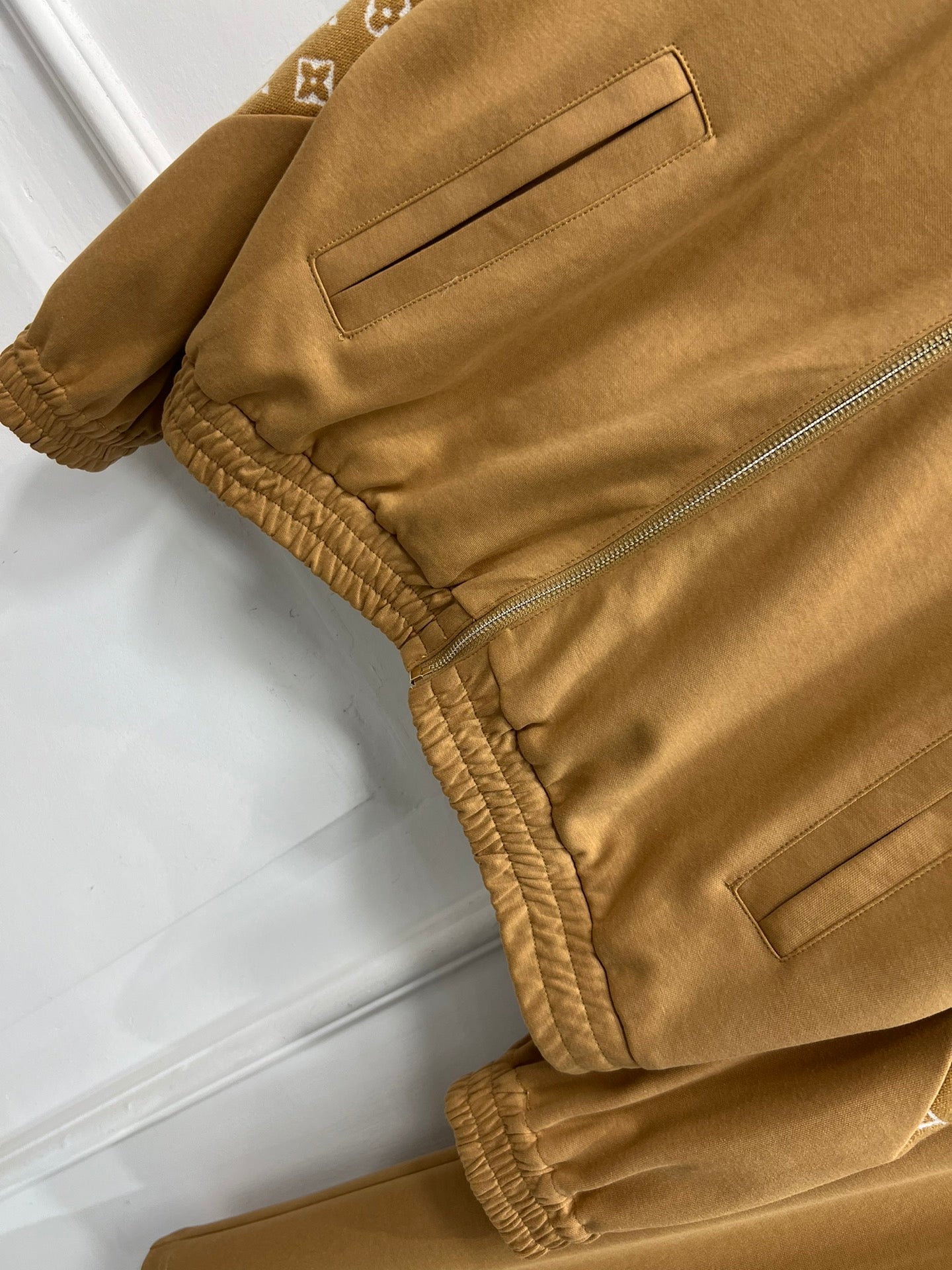 LV 25S ZIPPER JACKET WITH STANDING COLLAR 263107