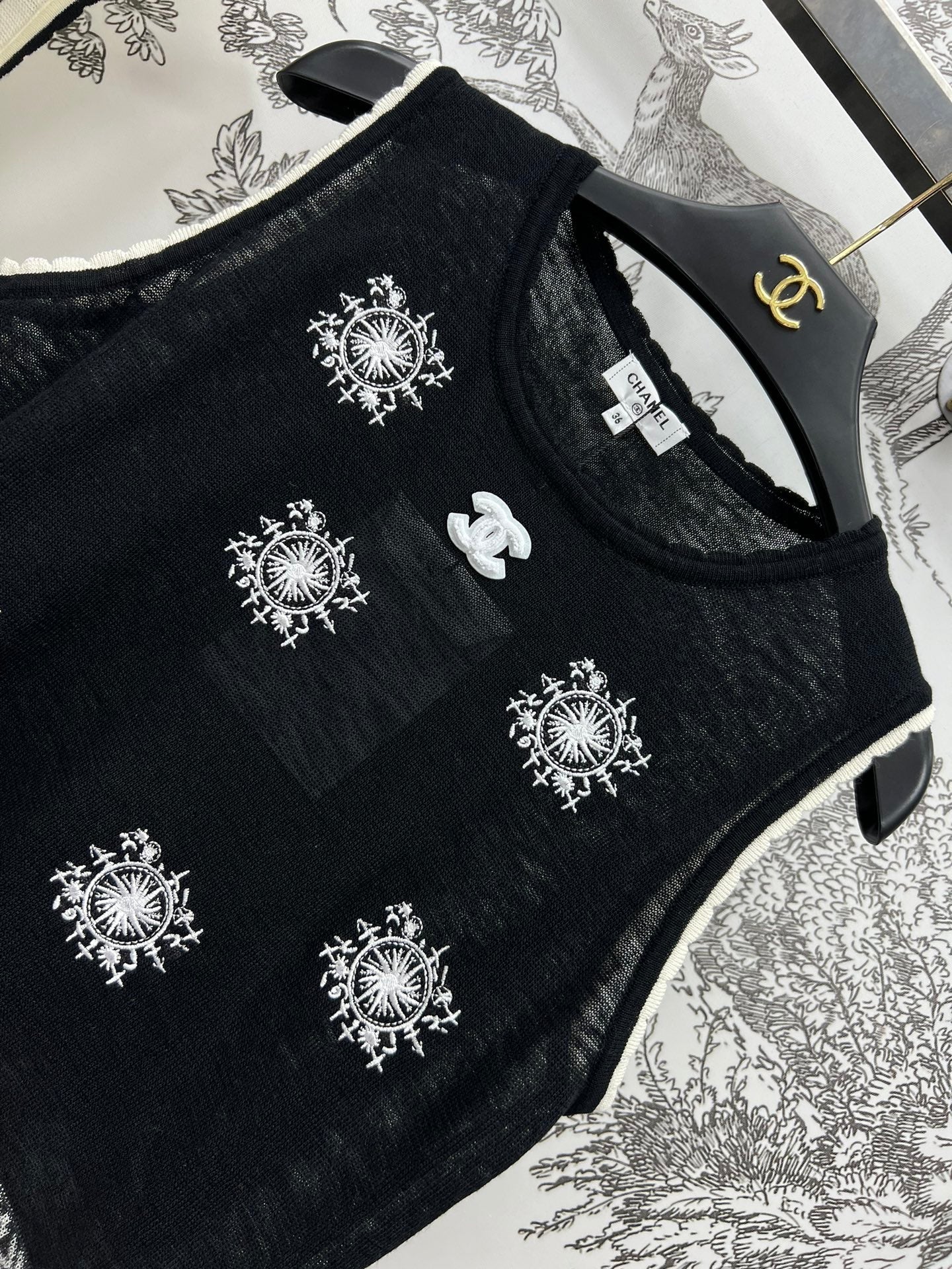 CC SLEEVELESS KNIT TOP 268560