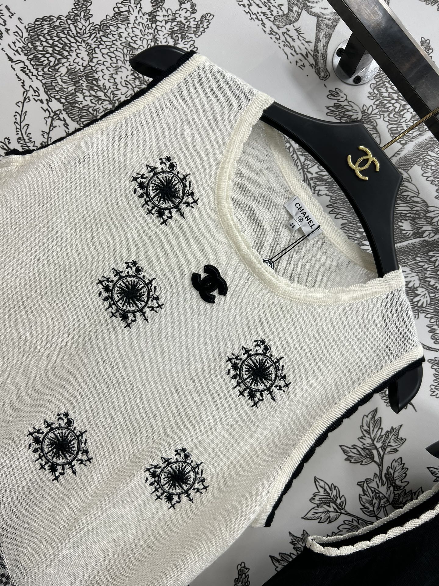 CC SLEEVELESS KNIT TOP 268560