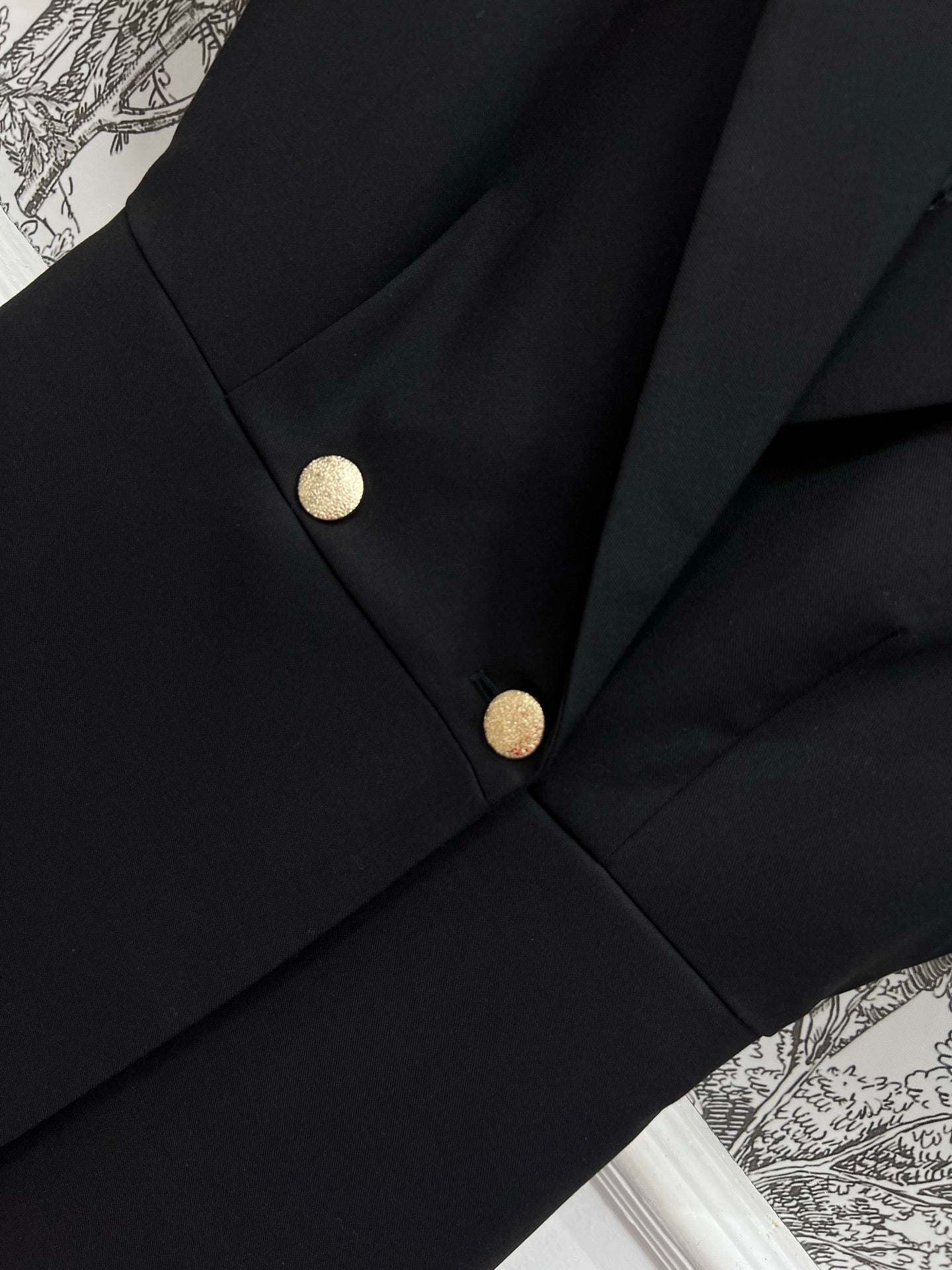 LV SHORT-SLEEVE BLAZER DRESS 274529