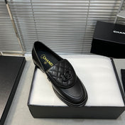 CC Women Loafers In Leather Black