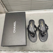 THONG SLIPPERS CAMELLIA IN BLACK SOFT LEATHER