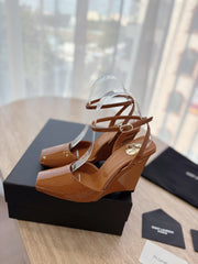 LA SCANDALE HIGH 10 CM WEDGE SANDALS IN BRONZE BROWN PATENT LEATHER