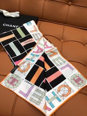 CHANEL 25S SCARF 90 IN SILK 704583