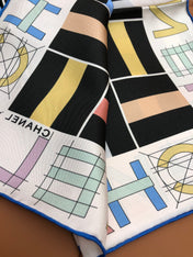 CHANEL 25S SCARF 90 IN SILK 704584