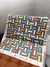 CHANEL 25S SCARF 90 IN SILK 704585