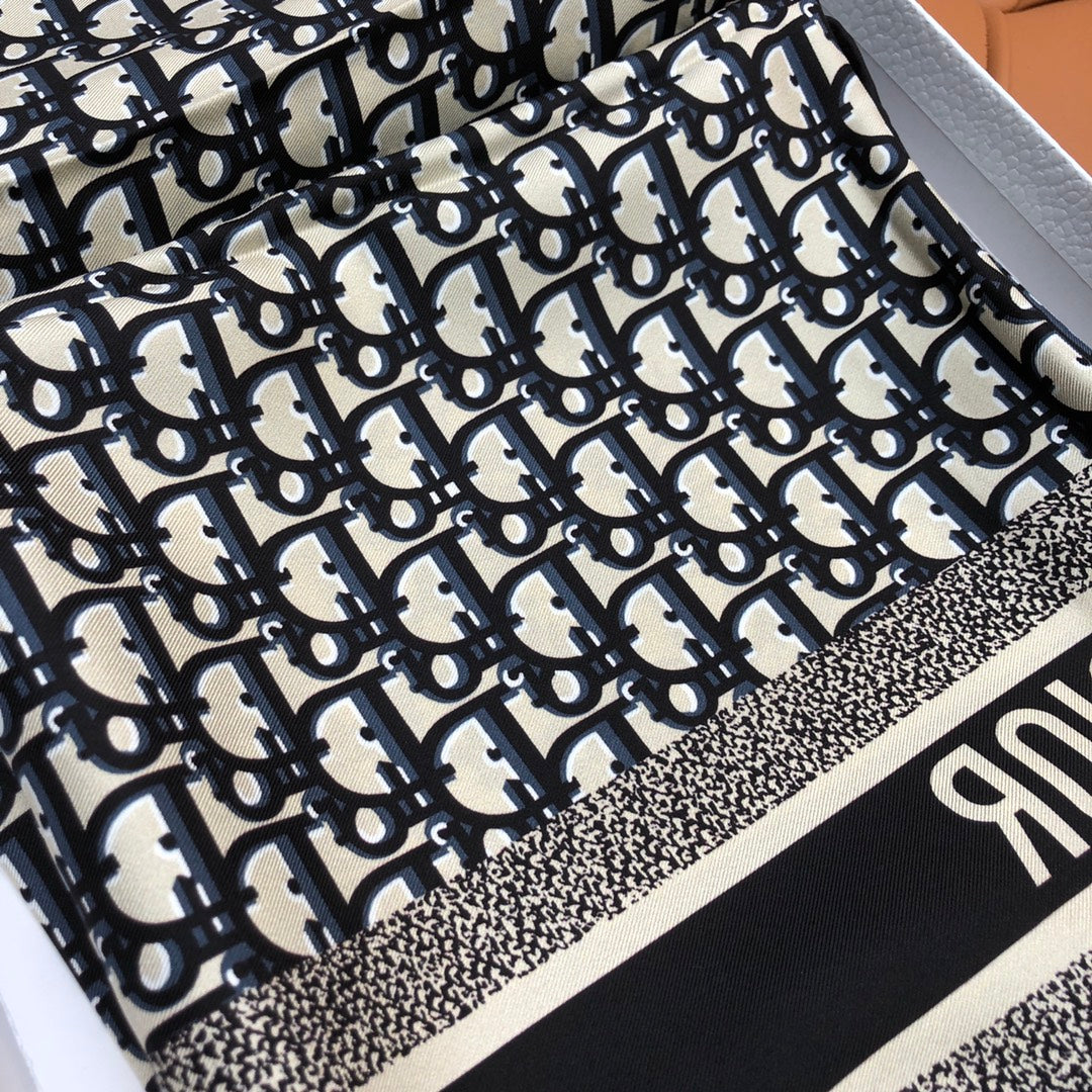 DIOR SCARF 90 IN SILK 704592