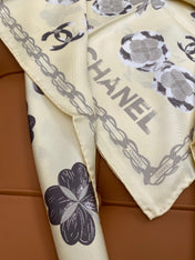 CHANEL 25S SCARF 90 IN SILK 703655