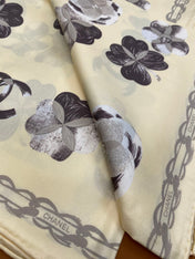 CHANEL 25S SCARF 90 IN SILK 703655