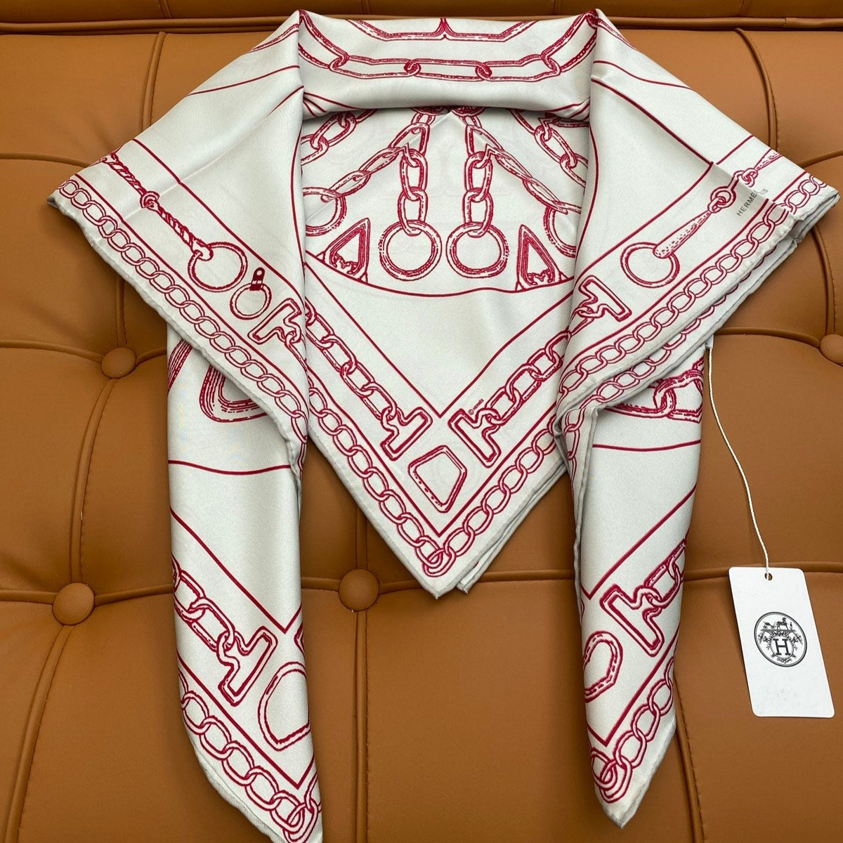 HERMES 25S SCARF 90 IN SILK 703665