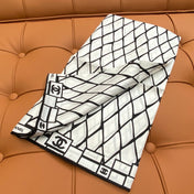CHANEL 25S SCARF 90 IN SILK 703694