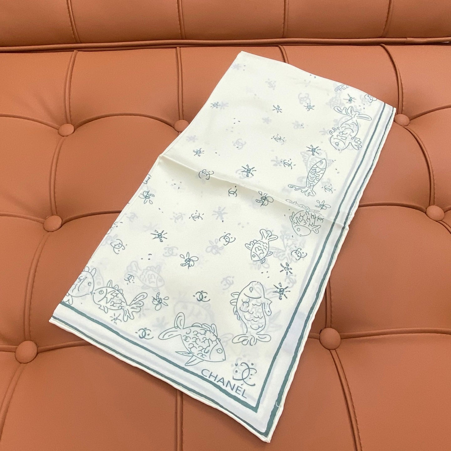 CHANEL 25S SCARF 90 IN SILK 703706