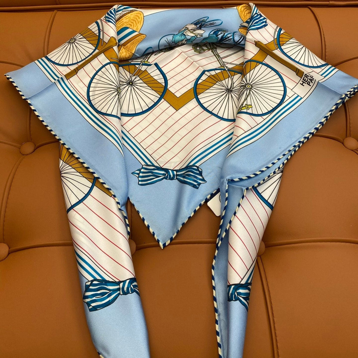 HERMES 25S SCARF 90 IN SILK 718478