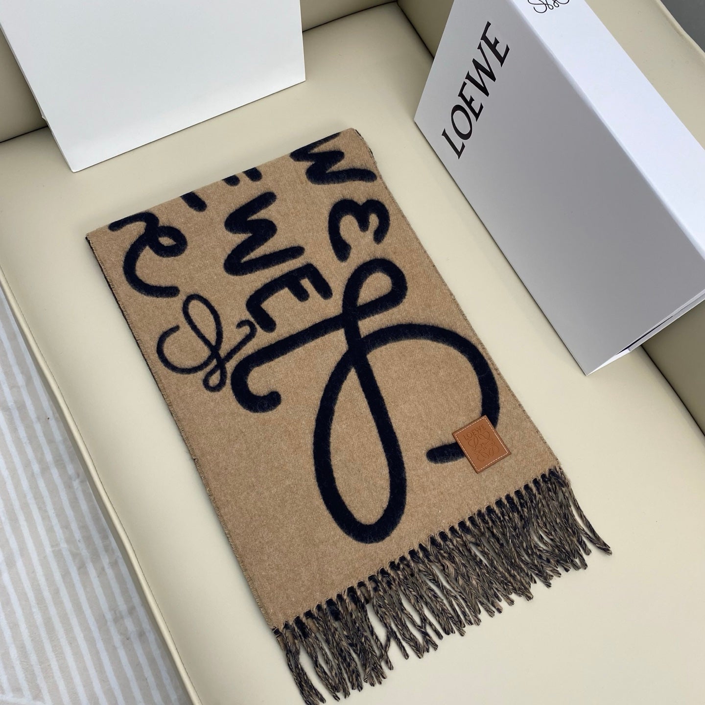 LOEWE 25S SCARF 180 IN CASHMERE WOOL 742052